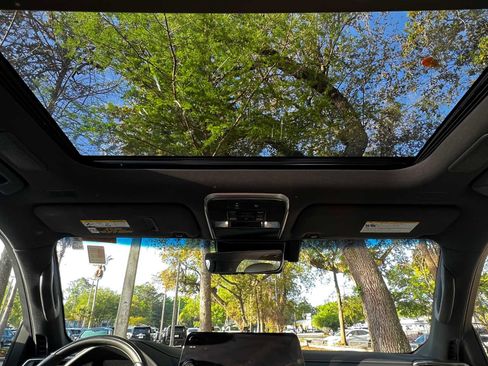 Used 2022 Lexus LX 600 4WD w/ Appearance Package image 38