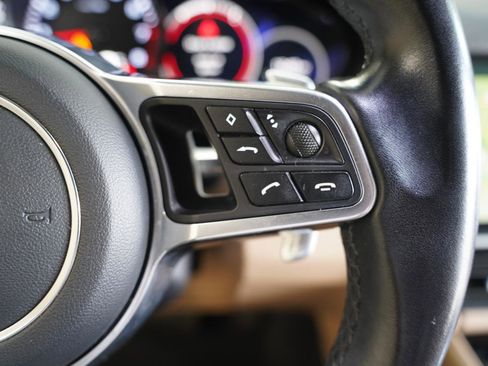 Used 2020 Porsche Cayenne image 16