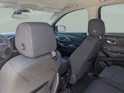 Used 2020 Chevrolet Traverse LS w/ LPO, Black Accent Package FWD image 17