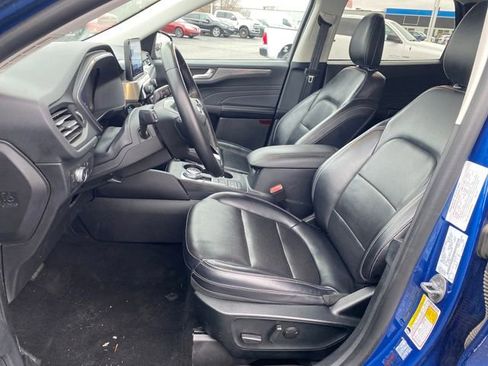Used 2022 Ford Escape Titanium image 15