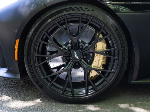 Used 2025 Aston Martin DB12 Convertible RWD image 80