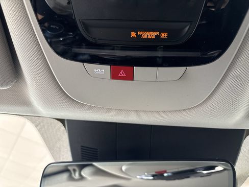 Used 2024 Kia Sorento SX FWD image 16