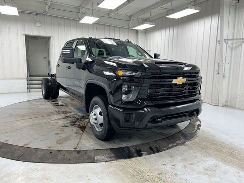New 2026 Chevrolet Silverado 3500 W/T w/ WT Convenience Package image 2