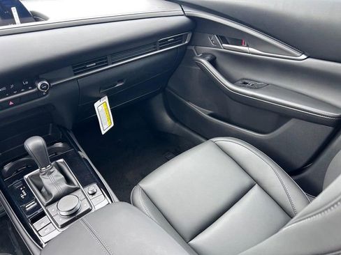 New 2025 MAZDA CX-30 AWD 2.5 S w/ Select Sport Pkg image 17