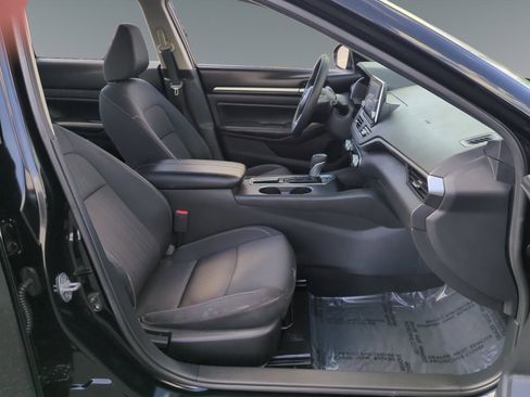 Used 2022 Nissan Altima 2.5 SV image 15