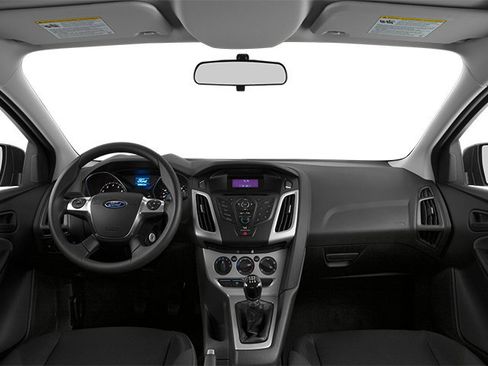 Used 2014 Ford Focus SE FWD image 4