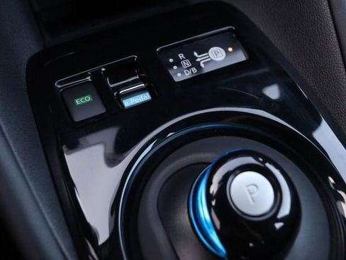 Certified 2024 Nissan Leaf SV Plus image 19