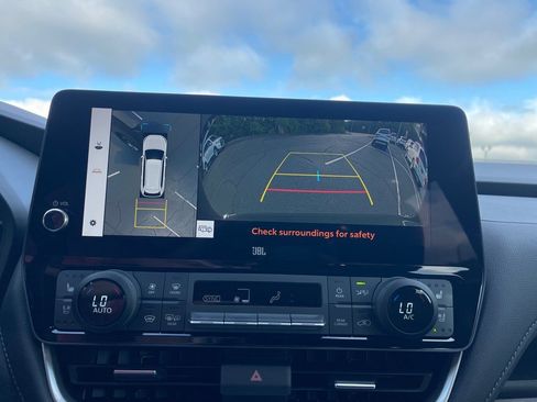 Used 2024 Toyota Grand Highlander Limited image 6