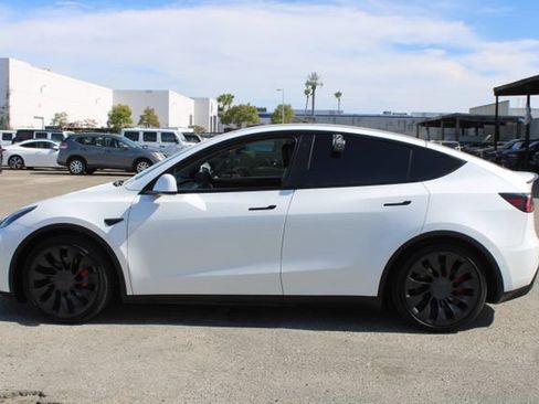 Used 2022 Tesla Model Y Performance AWD/4WD image 7