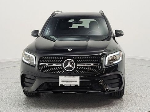 Used 2023 Mercedes-Benz GLB 250 image 2
