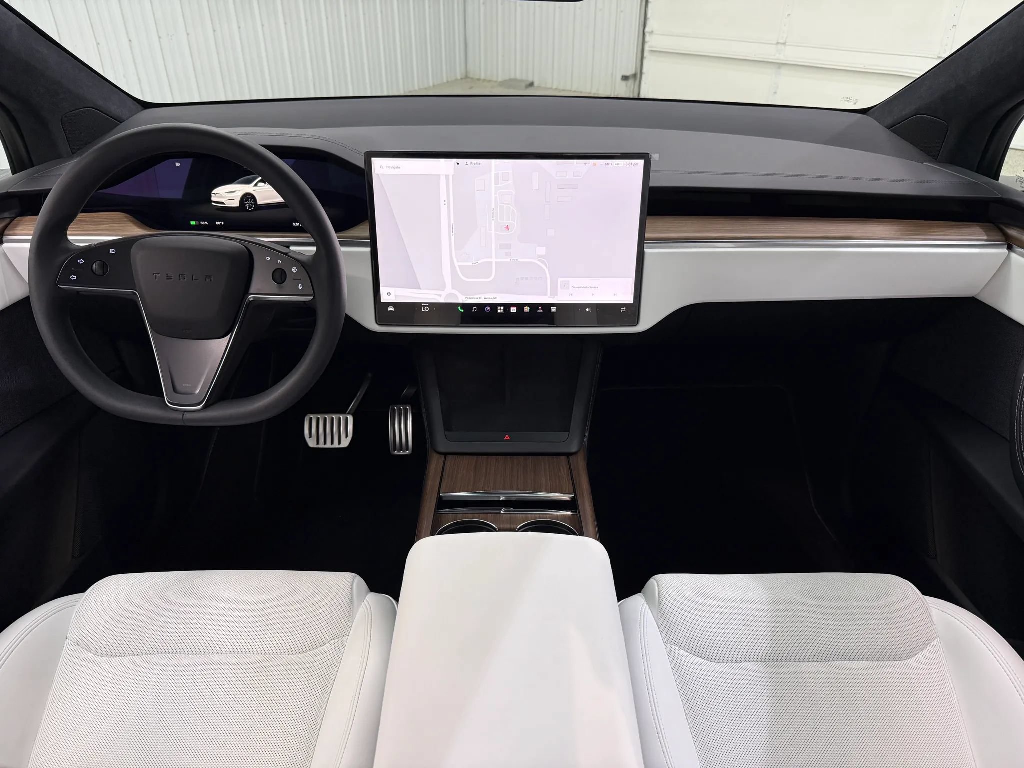 Used 2024 Tesla Model X AWD/4WD image 13