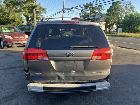 Used 2005 Toyota Sienna CE FWD image 8