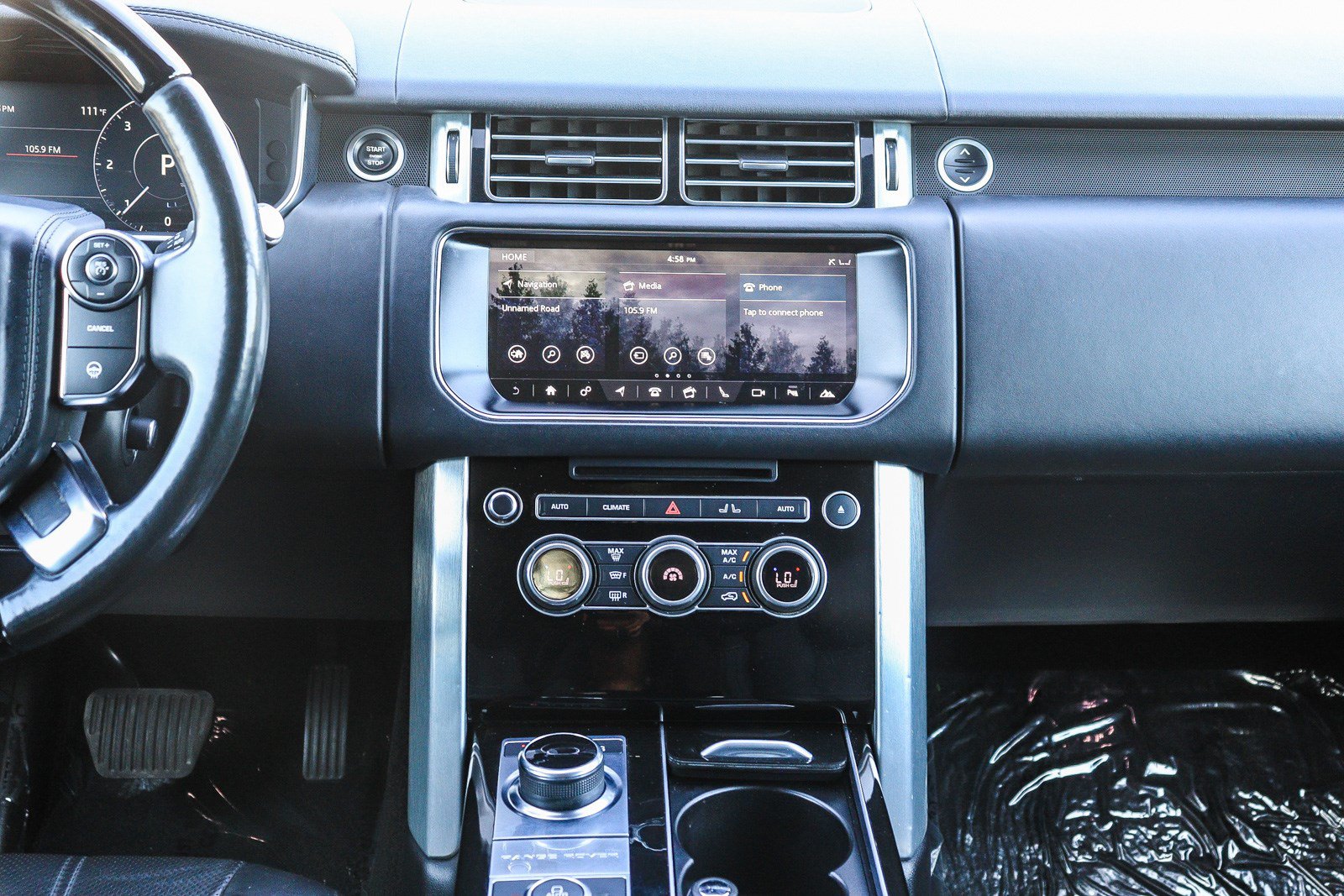 Used 2017 Land Rover Range Rover HSE AWD/4WD image 16
