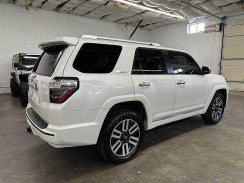 Used 2020 Toyota 4Runner Limited AWD/4WD image 3