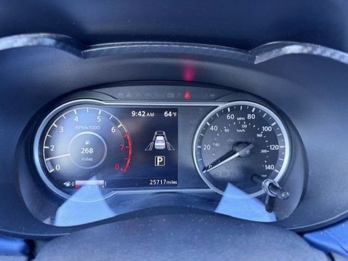 Used 2025 Nissan Versa SV image 10