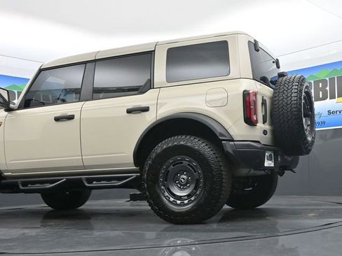 Used 2025 Ford Bronco Badlands image 20