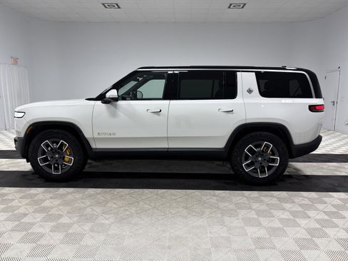 Used 2024 Rivian R1S Adventure AWD/4WD image 2