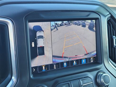 Used 2022 GMC Sierra 2500 AT4 w/ AT4 Preferred Package image 18