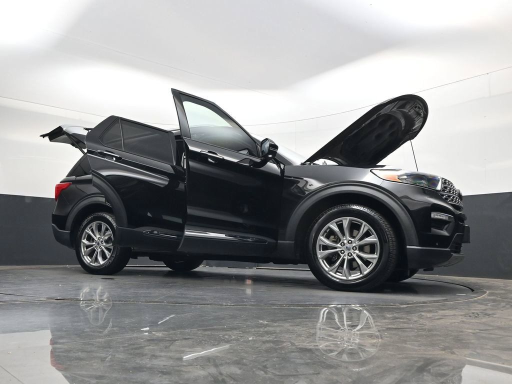 Used 2021 Ford Explorer Limited w/ Equipment Group 301A AWD/4WD image 53