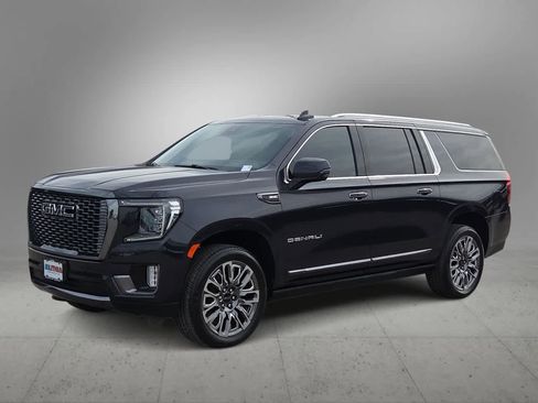 Used 2024 GMC Yukon XL Denali Ultimate AWD/4WD image 1