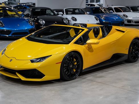 Used 2016 Lamborghini Huracan LP 610-4 image 2