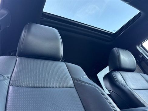 Used 2022 Toyota Tacoma Limited image 20