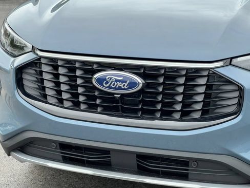 Certified 2023 Ford Escape Platinum AWD/4WD image 33
