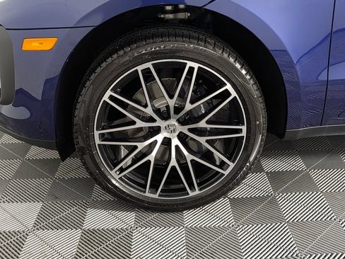 New 2026 Porsche Macan AWD/4WD image 10