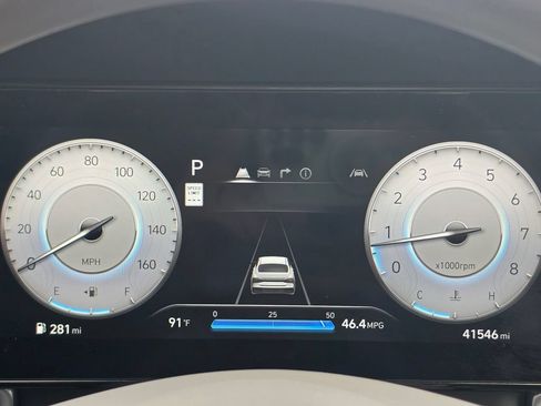 Used 2024 Hyundai Elantra SEL FWD image 17