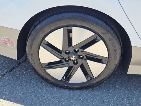 Used 2024 Hyundai Ioniq 6 SE RWD image 8
