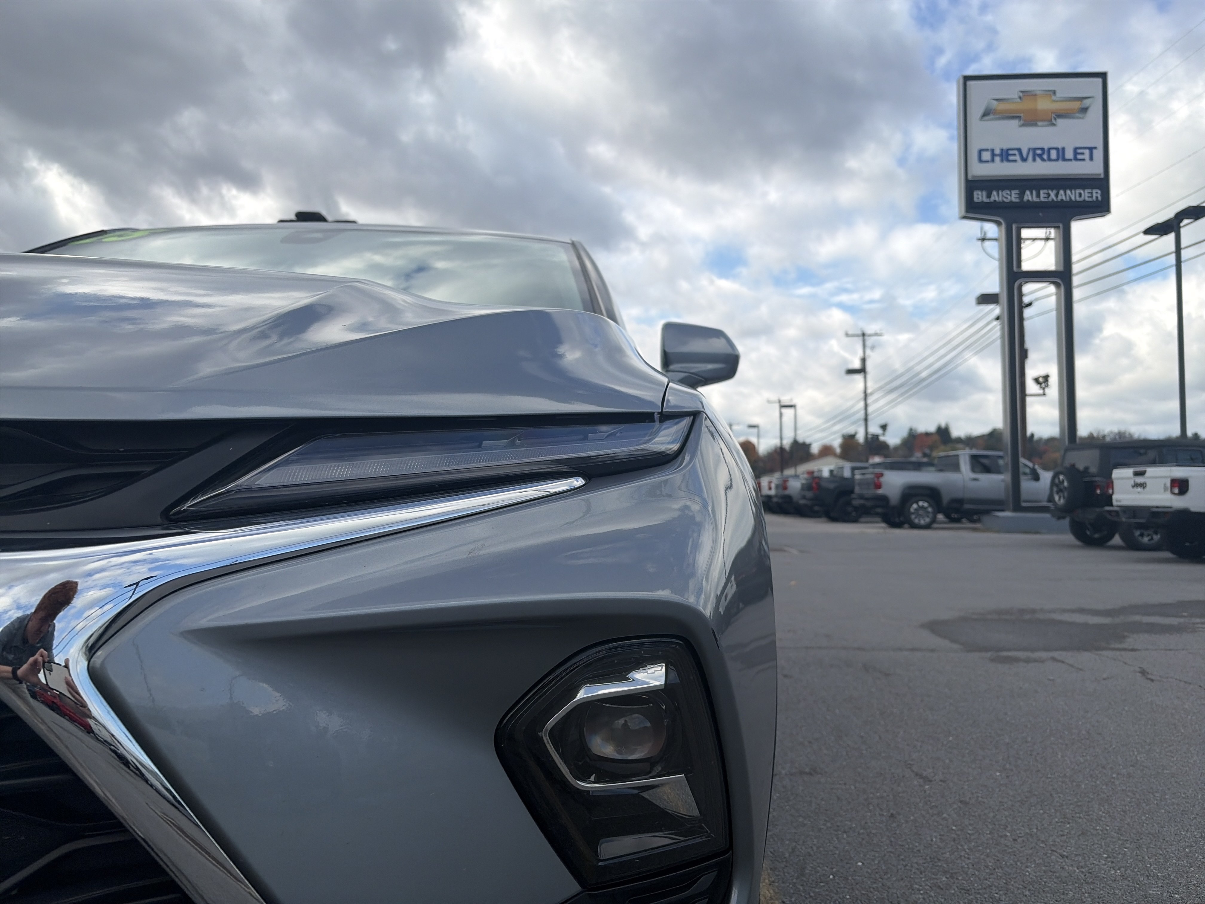 Used 2025 Chevrolet Blazer LT AWD/4WD image 11
