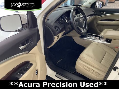 Used 2017 Acura MDX SH-AWD image 10