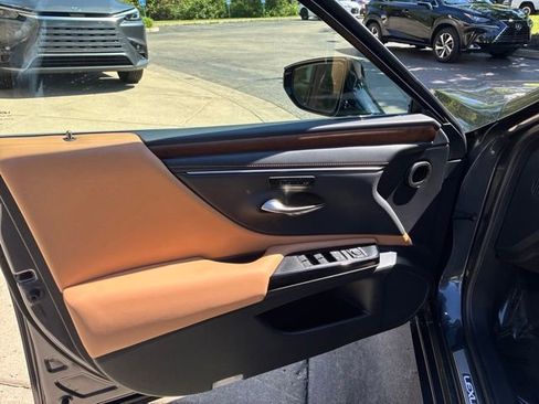 Certified 2024 Lexus ES 350 w/ Technology Package FWD image 10