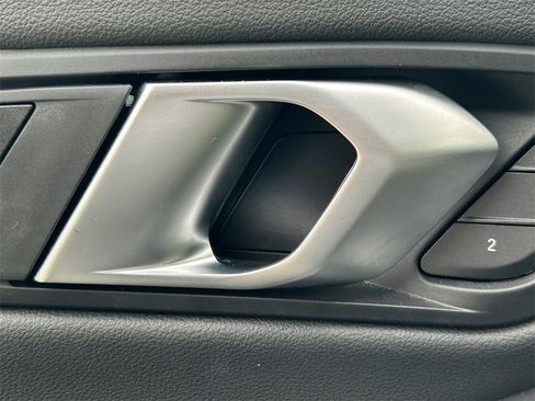 Used 2025 BMW 330i xDrive Sedan image 28