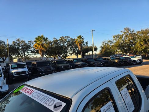 Used 2019 Nissan Frontier SV w/ Value Truck Package image 11