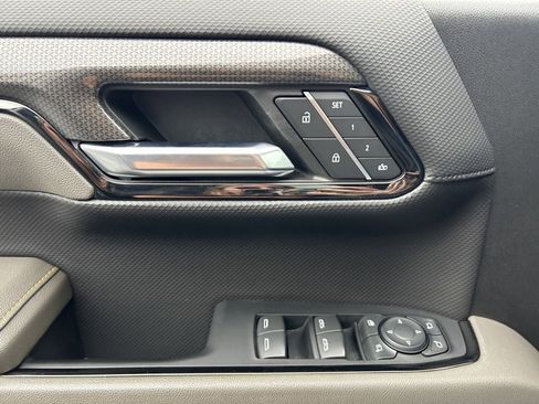 Used 2023 Chevrolet Silverado 1500 ZR2 w/ Technology Package image 60