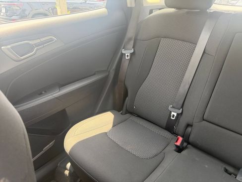 Used 2025 Kia Sportage LX AWD/4WD image 38