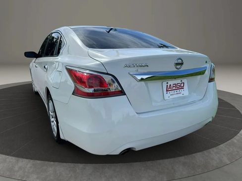 Used 2015 Nissan Altima 2.5 S w/ Power Driver Seat Package FWD image 8