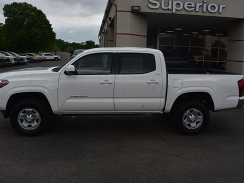 Used 2023 Toyota Tacoma SR5 RWD image 8