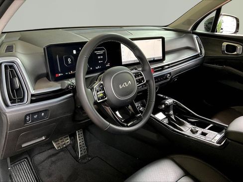 Used 2024 Kia Sorento SX AWD/4WD image 16
