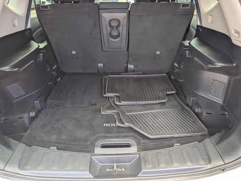 Used 2018 Nissan Rogue S AWD/4WD image 27