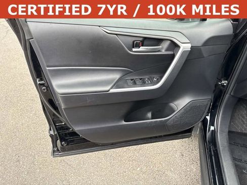 Used 2025 Toyota RAV4 XLE image 13