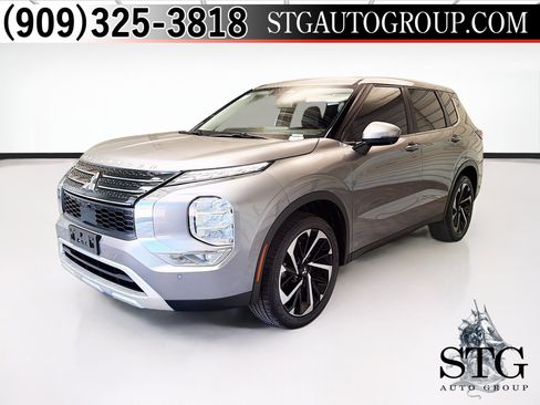Used 2022 Mitsubishi Outlander SE FWD image 1