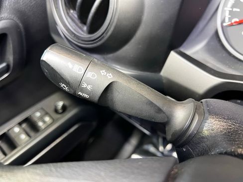 Used 2021 Toyota Tacoma SR image 30