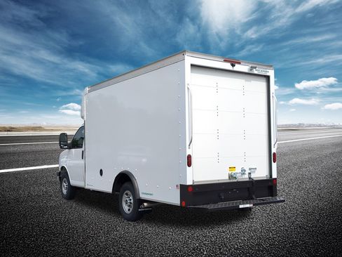 New 2025 GMC Savana 3500 w/ Power Convenience Package image 25