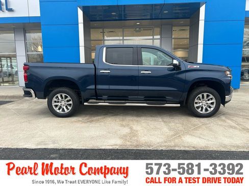 Certified 2022 Chevrolet Silverado 1500 LTZ w/ LTZ Premium Package image 3