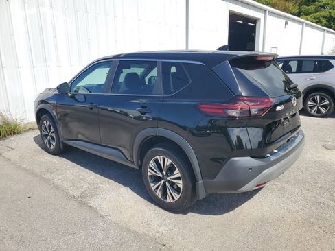 Certified 2023 Nissan Rogue SV image 3