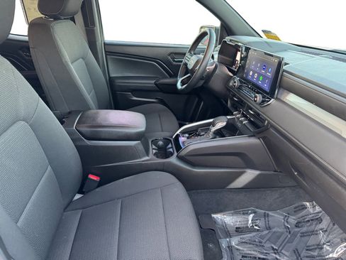 Used 2024 Chevrolet Colorado LT w/ LT Convenience Package image 15