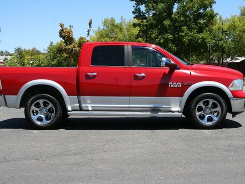 Used 2014 RAM 1500 Laramie RWD image 4