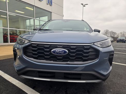 New 2026 Ford Escape ST-Line w/ Tech Pack #1 AWD/4WD image 2